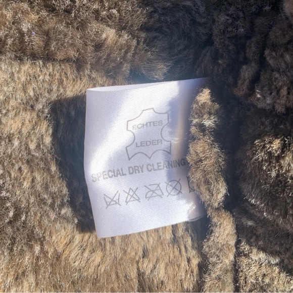 Vintage Shearling Black Leather Bomber Jacket - Picture 7 of 10